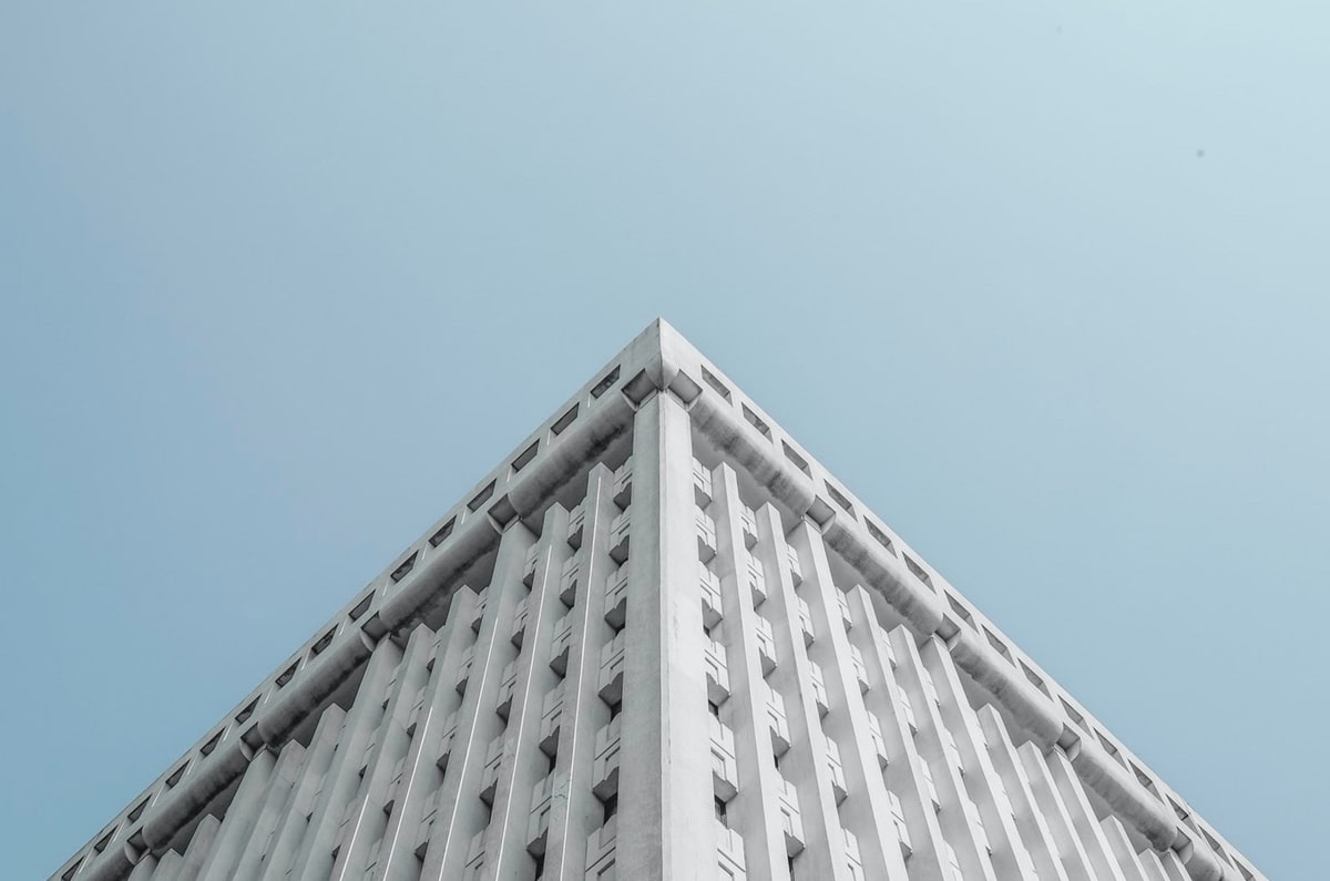 星亿娱乐-东契奇高效半场三双詹姆斯20分 湖人142-111大胜奇才