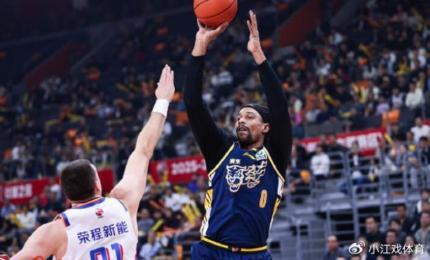 广东队外援难题,内线必须补强,换掉萨林杰或者麦考尔|胡明轩|中锋|常规赛|王少杰|大外援_新浪体育_新浪新闻